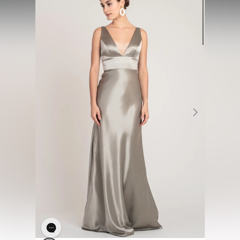 NWT Jenny Yoo Luscia Gown in Latte
Style: 120101
